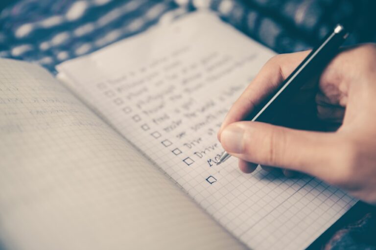 Planul simplu pentru un viitor de succes: Cum să-ți creezi o viață prosperă în doar 15 minute pe zi