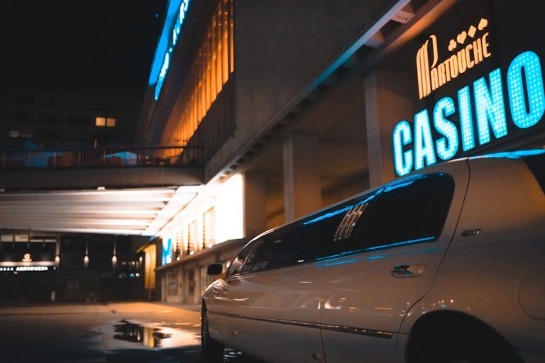 Cum folosești cardurile cu cashback fără să cheltui mai mult